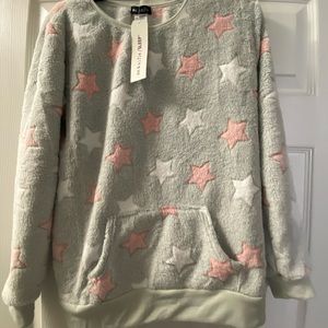 Fuzzy plush Pajama set! Lovely colors, front pocket, soft and comfortable.